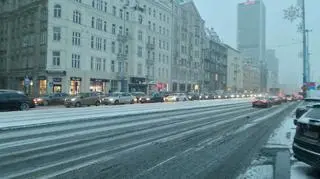 Śnieg paraliżuje stolicę