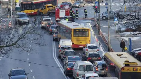 Zderzenie na Książęcej. Korek sięgał pl. Trzech Krzyży