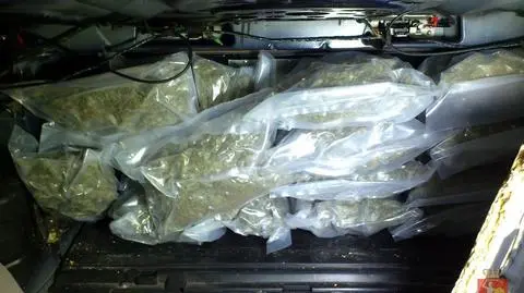 Przemycali 6 kilogramów marihuany. Wpadli na A2