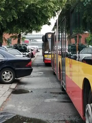 Volvo blokowało wjazd dla autobusów