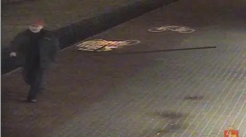 Napad na 11-letnią dziewczynkę. Policja szuka tego mężczyzny