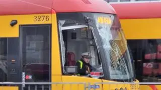 Zderzenie tramwaju z samochodem dostawczym