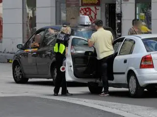 Straż miejska na placu Pięciu Rogów