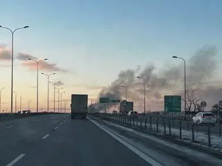 Pożar garażu na wysokości węzeł Opacz-Kolonia