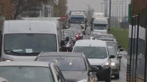 Kolizja samochodu z autobusem