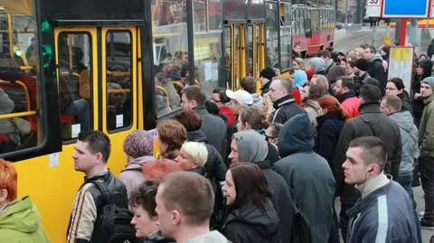 ZTM podpowiada pasażerom "W autobusach są miejsca"