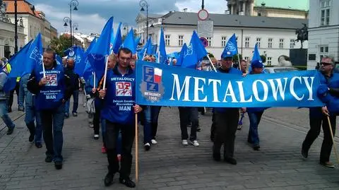 Związkowcy protestowali przed Pałacem Prezydenckim i Sejmem 
