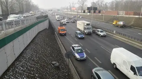 Korek na Trasie AK po zderzeniu dwóch aut