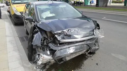 Pół godziny, dwie kolizje. W tym samym miejscu