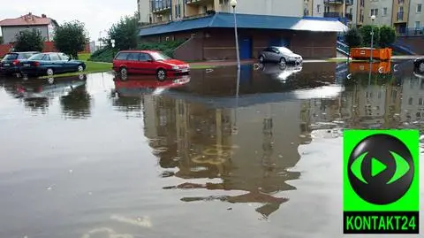 Warszawa po ulewie: zalane ulice i tunel do Czajki