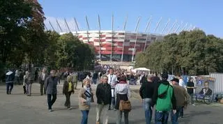 Przed wejściem sporo ludzi - fot. Marcin Gula/tvnwarszawa.pl