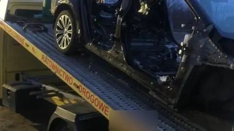 Została tylko karoseria i koła. W dwie godziny, w środku lasu ogołocili toyotę