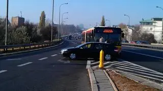 Aktualnie czytasz: Renault wjechało pod autobus