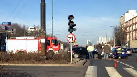 Kolizja na Mokotowie. Poza tym spokojnie na drogach