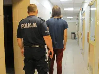 Policja zatrzymali trzech podejrzanych o kradzieże "na kolec"