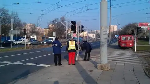 Zepsute światła w Raszynie i na Bemowie. "Nie jest łatwo"