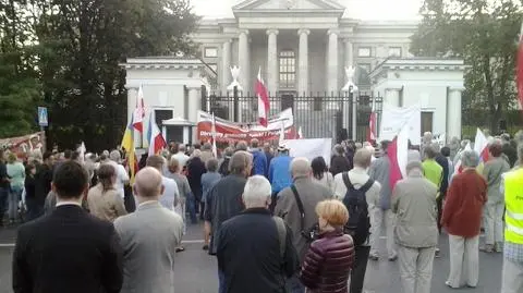Manifestacja przed ambasadami Rosji i Niemiec