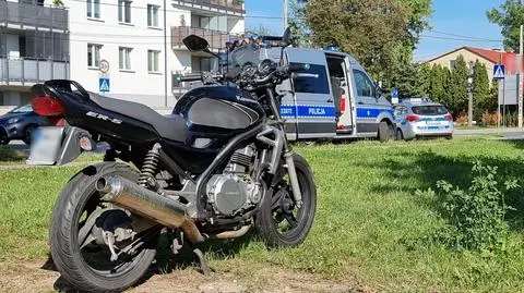 Motocyklista w szpitalu po zderzeniu z autem osobowym