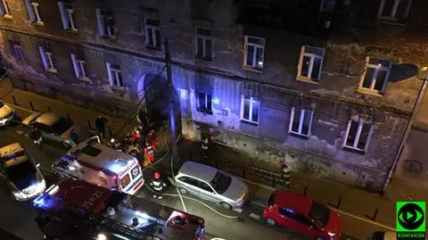 Pożar mieszkania. Poparzony mężczyzna leżał na chodniku