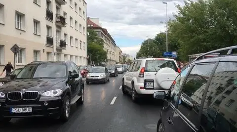 Ogromne korki po defiladzie. Sparaliżowany Dolny Mokotów