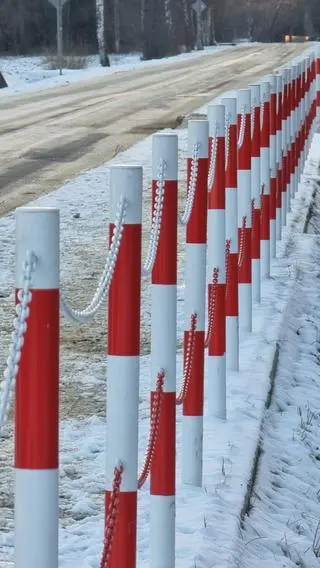 Słupki w miejscowości Baszkówka 