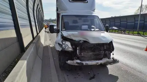 Zderzenie dwóch aut, S8 stanęła w korku
