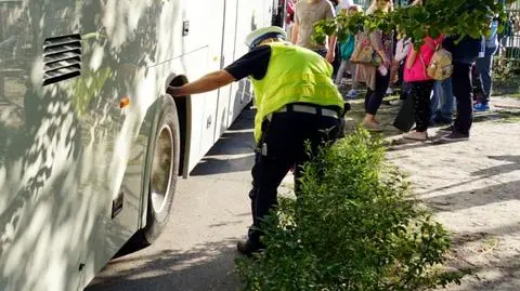 Ruszają kontrole autokarów przed wakacyjnymi wyjazdami