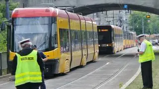 Siatka z jogurtami zatrzymała tramwaje na Targowej