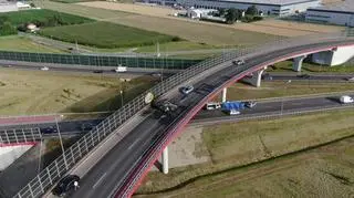 Na węźle Konotopa doszło do pożaru auta