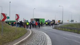 Protest rolników na węźle Wiskitki 