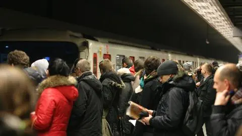Poranna usterka w metrze. "Takie awarie to codzienność"