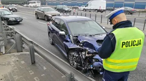 Rozbite subaru na S8. "Wczoraj odebrane z salonu"