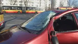 Zderzenie osobówki z autobusem