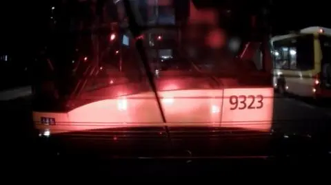 "Dojechał do mnie, zaczął świecić długimi światłami oraz trąbić". Niebezpieczne manewry kierowcy autobusu