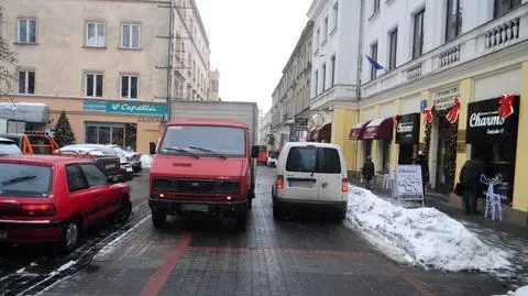 Chmielna zastawiona, straż interweniuje