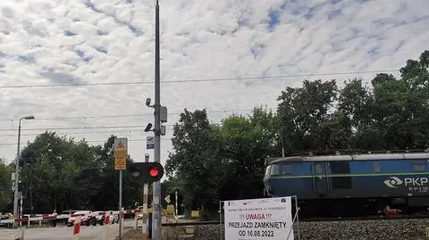 Zbudują tunel pod linią kolejową. Utrudnienia dla pieszych i kierowców 