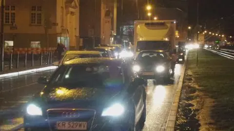 Pożar samochodu na Puławskiej. Kilometrowe korki