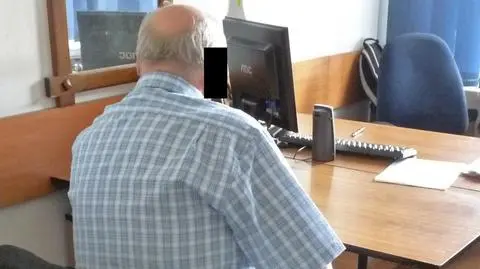 Zakleił biletomat, bo zabierał mu klientów