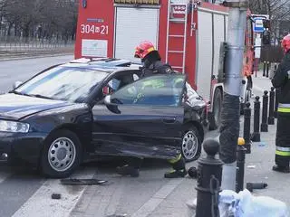 Zderzenie na skrzyżowaniu al. Jana Pawła II i ul. Stawki