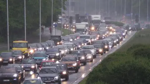 Wisłostrada stanęła w korku "przez remont"