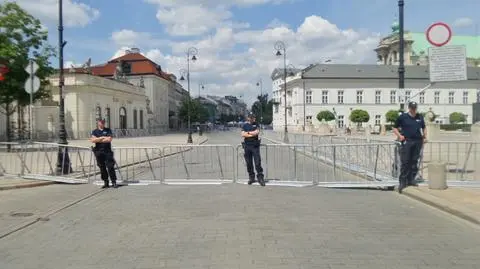 Krakowskie jak twierdza. Zamknięte przed miesięcznicą