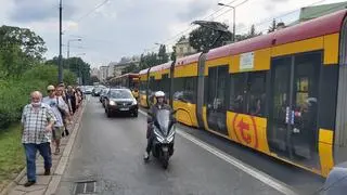 Zderzenie tramwaju i auta dostawczego