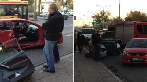3 osobówki i śmieciarka zderzyły się na Płowieckiej