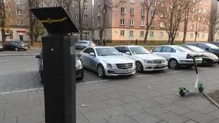 Paid parking zone on Szczesliwicka 