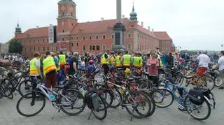 Rowerzyści szykują się do startu