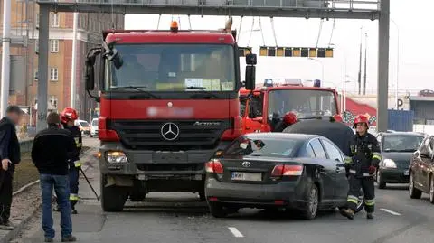 Wypadek zatrzymał kierowców na Wisłostradzie