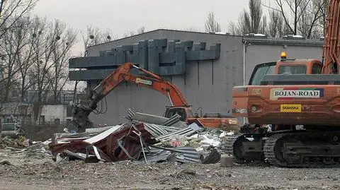 Ciężki sprzęt na budowie Nowolazurowej