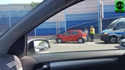 Wjechał w tył innego auta. Starszy mężczyzna trafił do szpitala