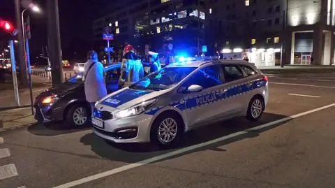 Kolizja z przewozem osób. "Wysadził pasażerkę i odjechał"