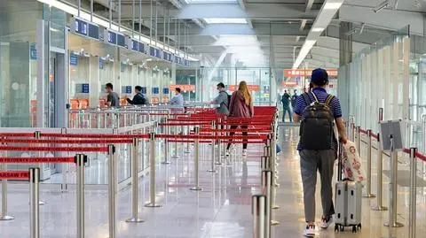 Szukali go za "udział w grupie przestępczej, handel ludźmi i pranie brudnych pieniędzy". Wpadł na lotnisku